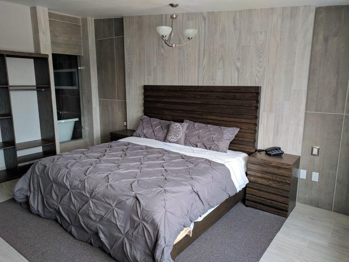 Hotel Aeropuerto Толука Екстериор снимка
