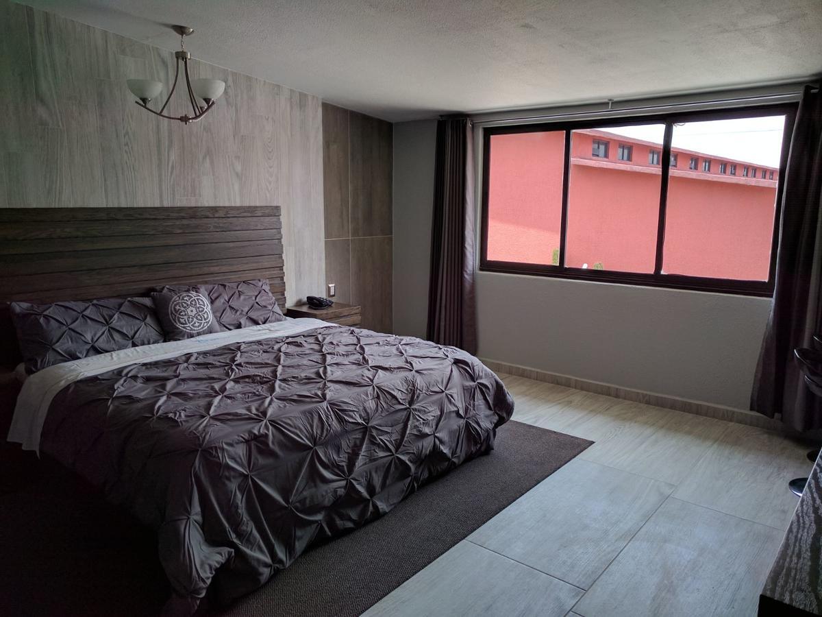 Hotel Aeropuerto Толука Екстериор снимка