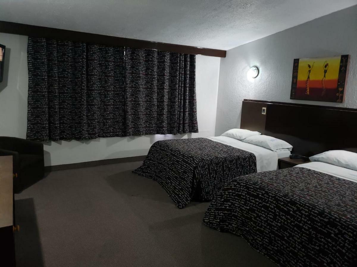 Hotel Aeropuerto Толука Екстериор снимка